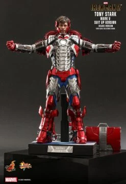 Marvel IRON MAN 2 Tony Stark (Mark V Suit Up) Deluxe 1:6 Action Figure By Iron Studios 10 Marvel IRON MAN 2 Tony Stark (Mark V Suit Up) Deluxe 1:6 Action Figure By Iron Studios -Little Things Toys CMC 608154 000 004