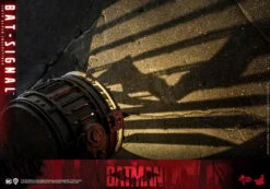 THE BATMAN - BAT - SIGNAL SIXTH SCALE ACCESSORY BY HOT TOYS 7 THE BATMAN - BAT - SIGNAL SIXTH SCALE ACCESSORY BY HOT TOYS -Little Things Toys CMC 611024 000 004