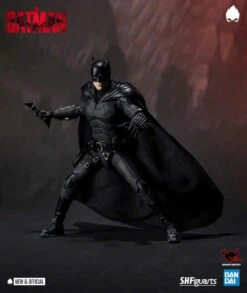The Batman 2022 S.H. Figuarts Action Figure 1/12 Scale Batman By Bandai 7 The Batman 2022 S.H. Figuarts Action Figure 1/12 Scale Batman By Bandai -Little Things Toys CMC 637659 000 003