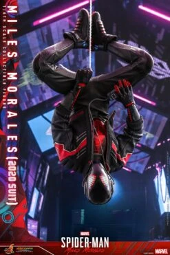 Spiderman Miles Morales Action Figure By Hot Toys 6 Spiderman Miles Morales Action Figure By Hot Toys -Little Things Toys HK607348 000 003